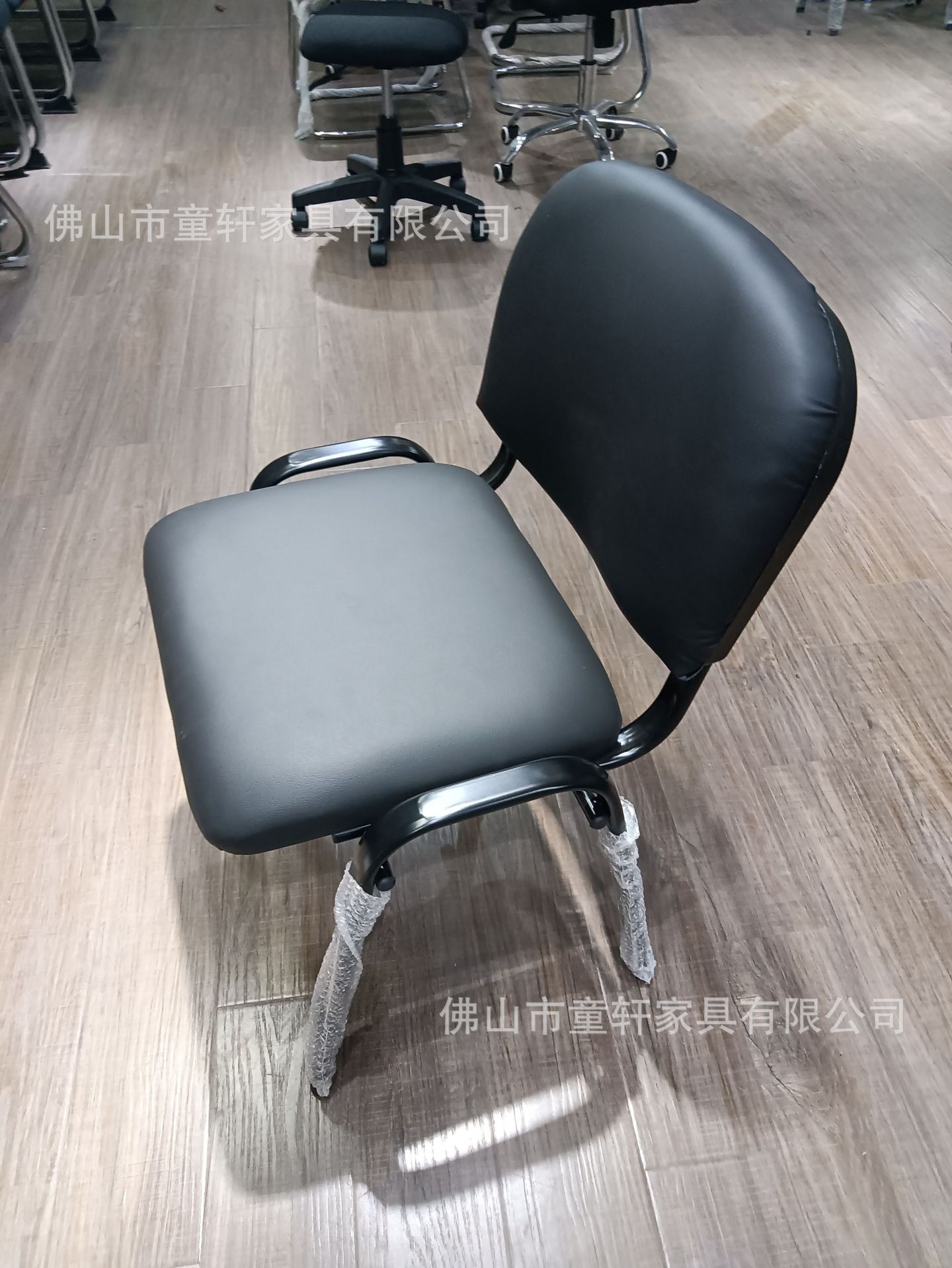 Foshan manufacturer wholesals foreign trade office chairs, fabric four-legged training chairs with writing boards and armless conference seats pic 36