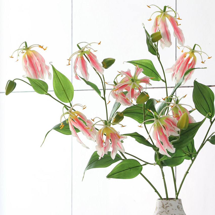 Artificial flowers, flame lilies, artificial flowers, Jialan modern home decoration model room, wedding photography, silk flowers, cross-border wholesale, artificial plants pic 4