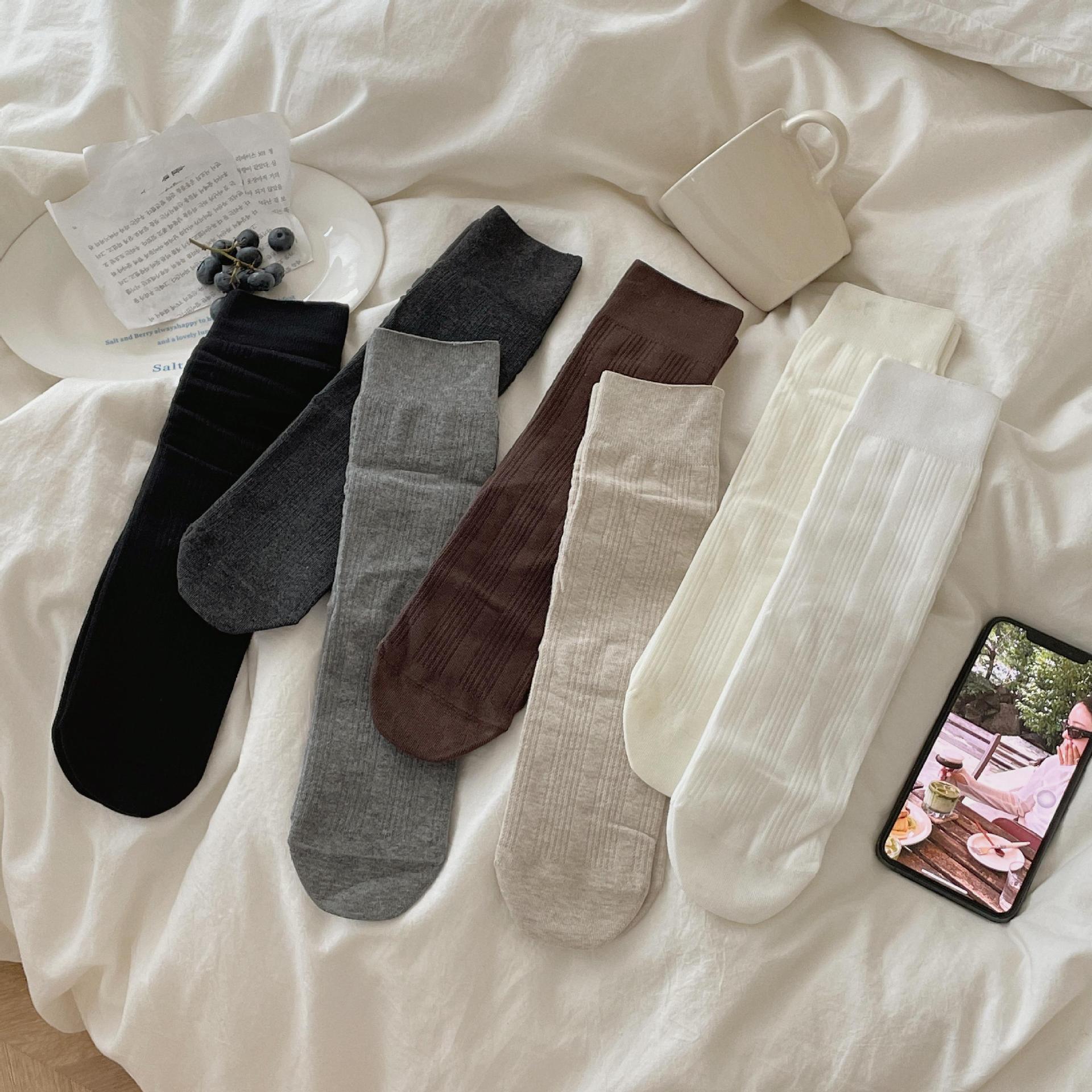 秋冬季新款袜子女无骨百搭纯棉中筒袜韩国学生ins竖抽条堆堆袜子详情6