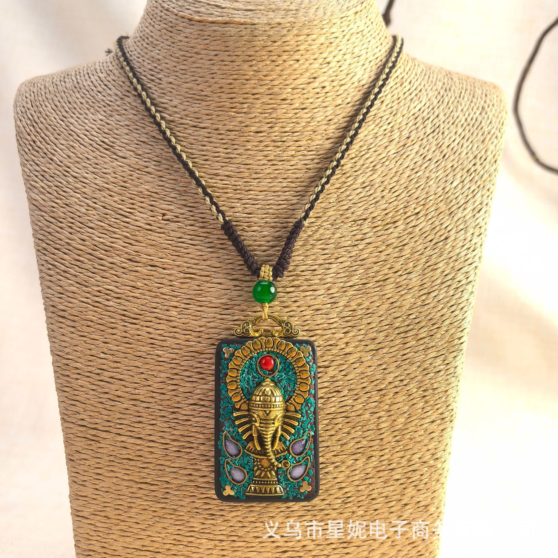 Nepalese Thangka pendant for men, green Tara Manjusri Bodhisattva, esandalwood Buddha amulet, retro necklace, sweater chain pendant for women pic 41