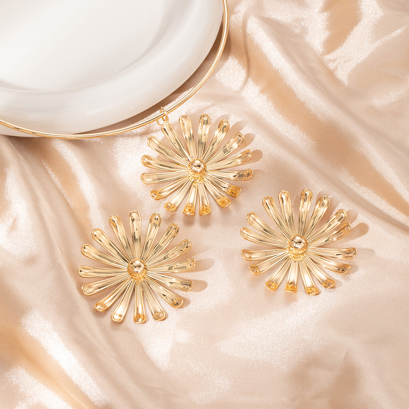 跨境欧美夸张ins风立体花朵项链耳环套装金属风个性女士首饰套装详情4