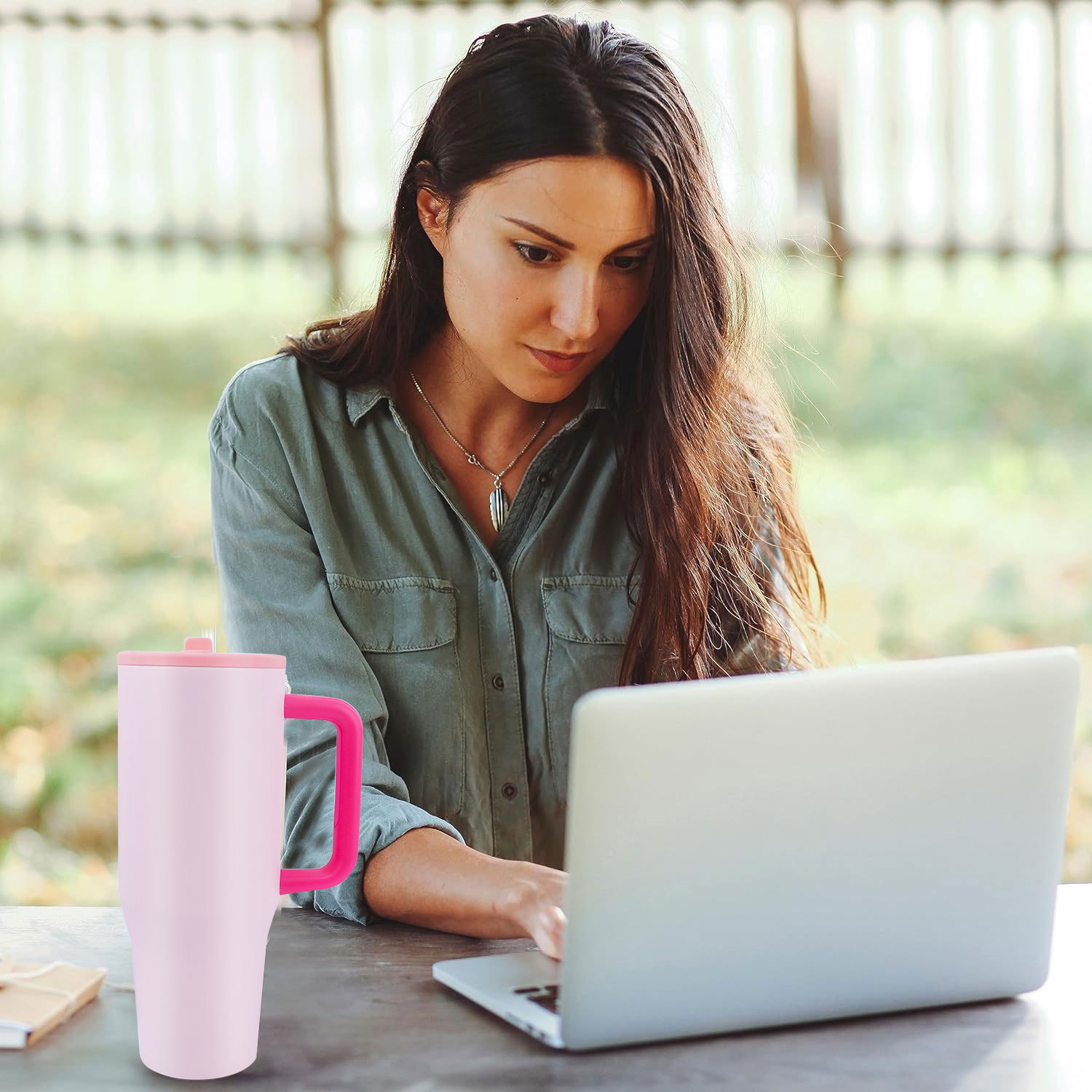 亚马逊热销不锈钢保温杯纯色简约高颜值吸管杯户外带手柄冰霸杯详情2