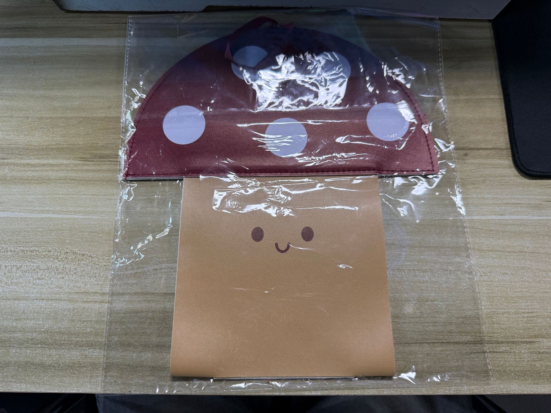 蘑菇PU纸巾收纳挂袋家用客厅卧室汽车抽纸盒创意可爱卡通纸巾挂盒详情2