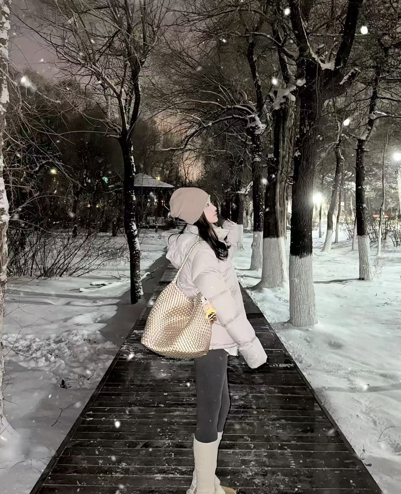 lulu同款泡芙五格杜邦三防可溯源90白鸭绒羽绒服女短款防寒面包服详情11