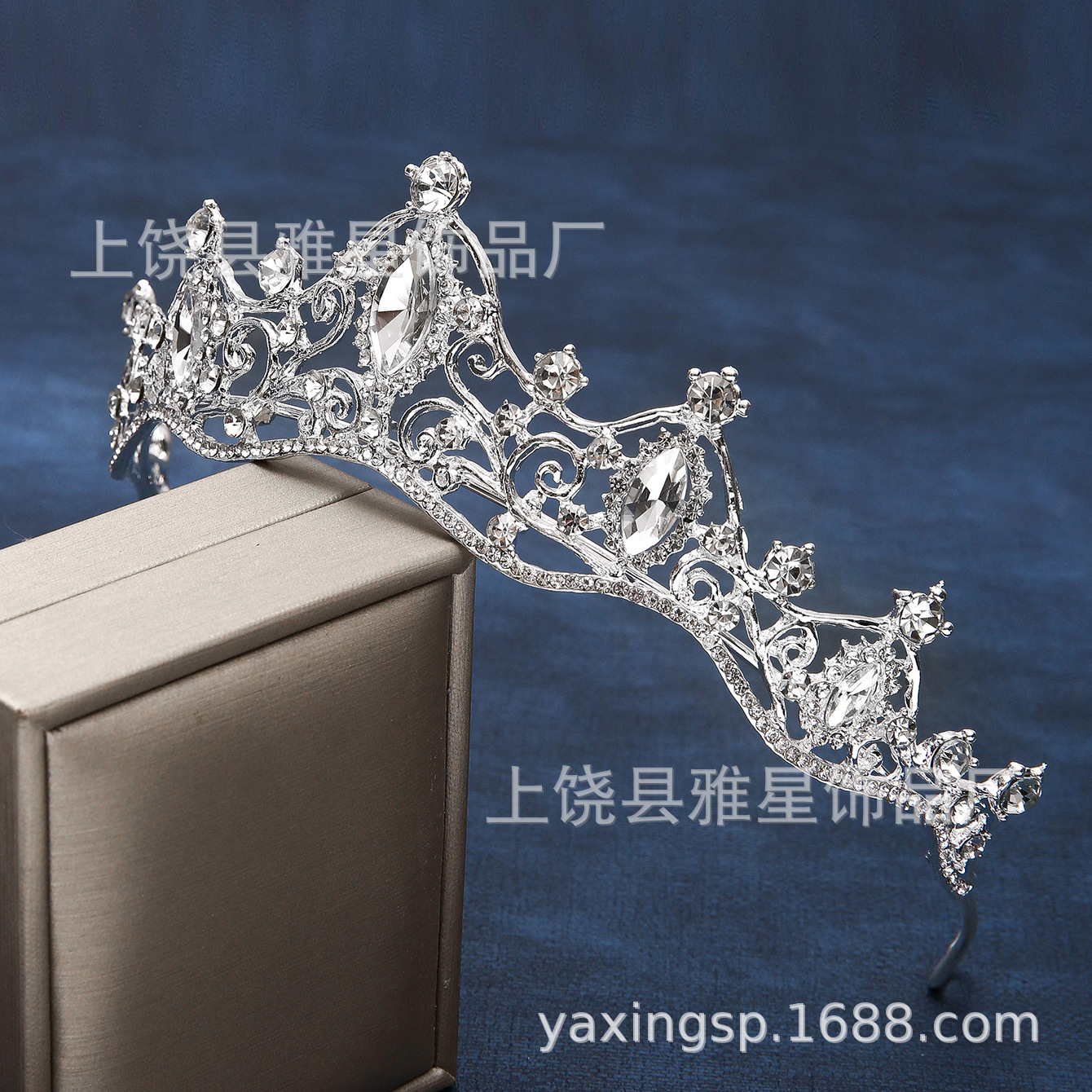 新款钻石银金色公主头饰大气婚纱礼服超闪水晶奢华女神新娘婚礼皇详情5