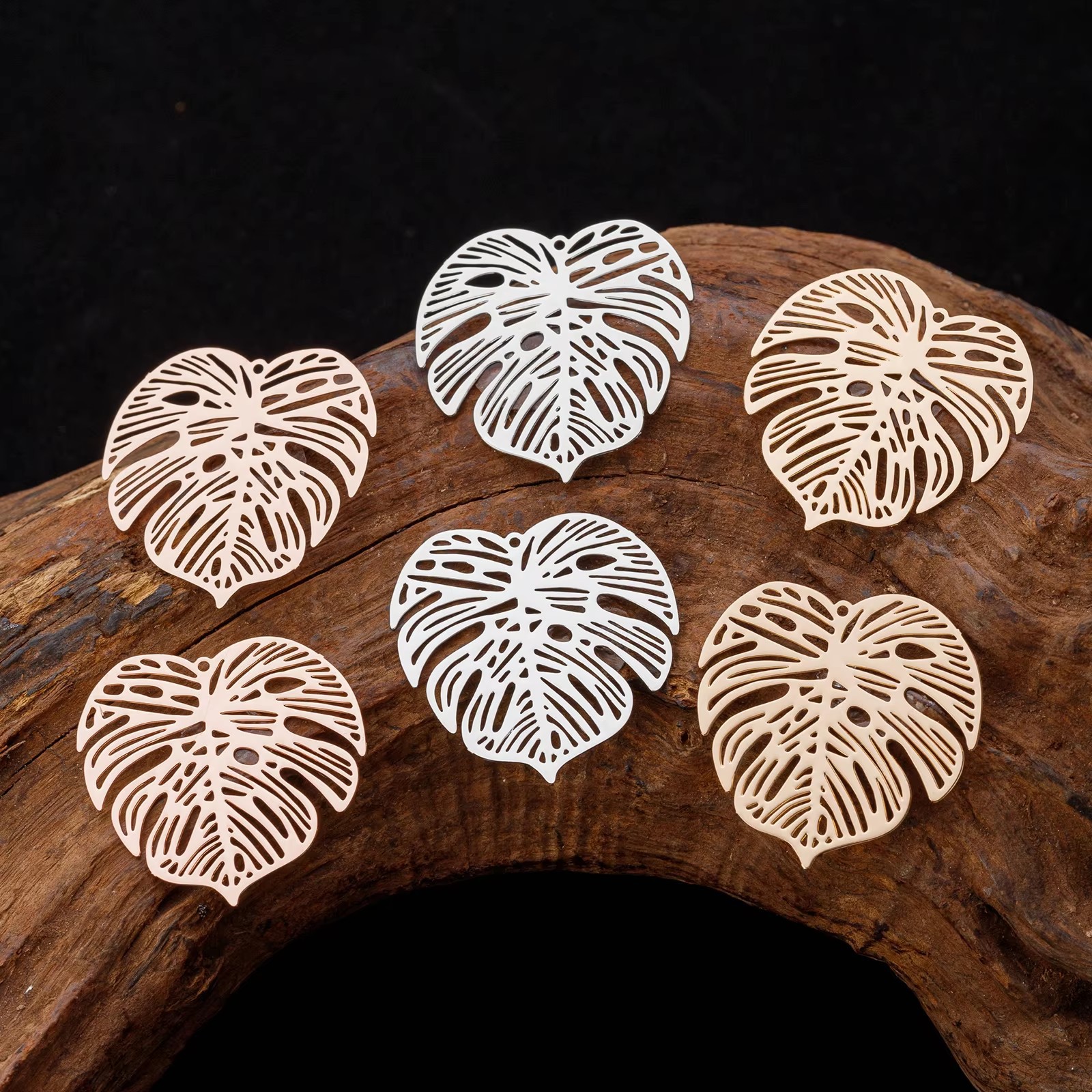 33*32mm bracelet, earrings, necklace accessories, DIY European and American cross-border popular leaf accessories, hollow pendant jewelry pic 1