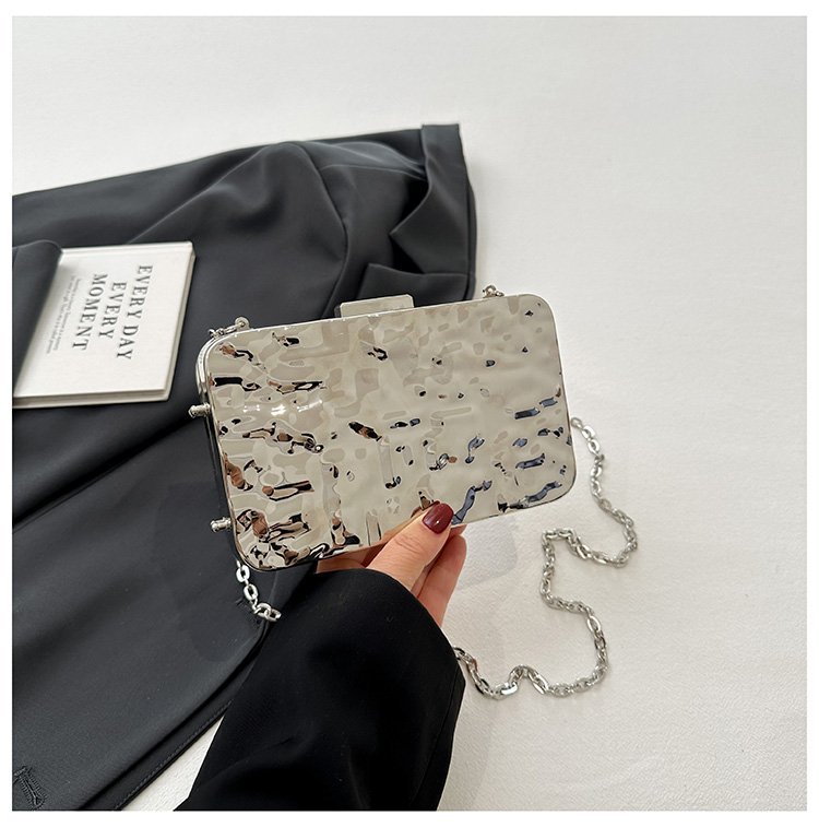 晚宴包金属2024夏季新款盒子女包链条单肩斜挎包褶皱跨镜女手机包详情85