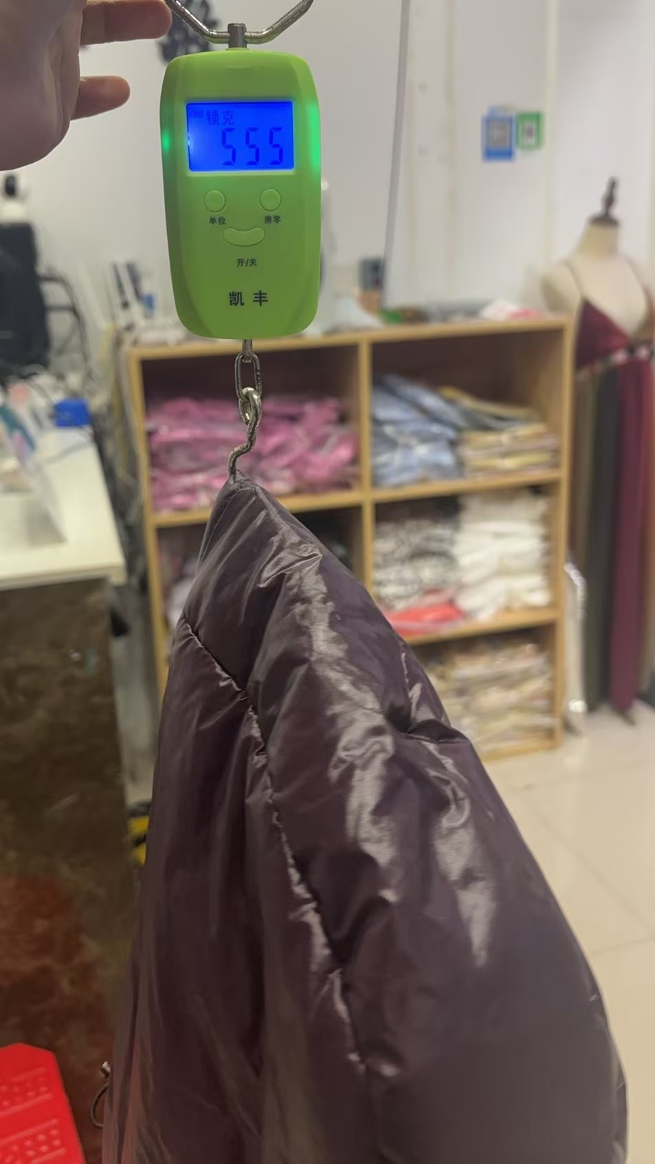 In the winter of 2024, a deep red zippered cotton-padded jacket with a stand-up collar and a warm working style for cross-border trade between Europe and America pic 2