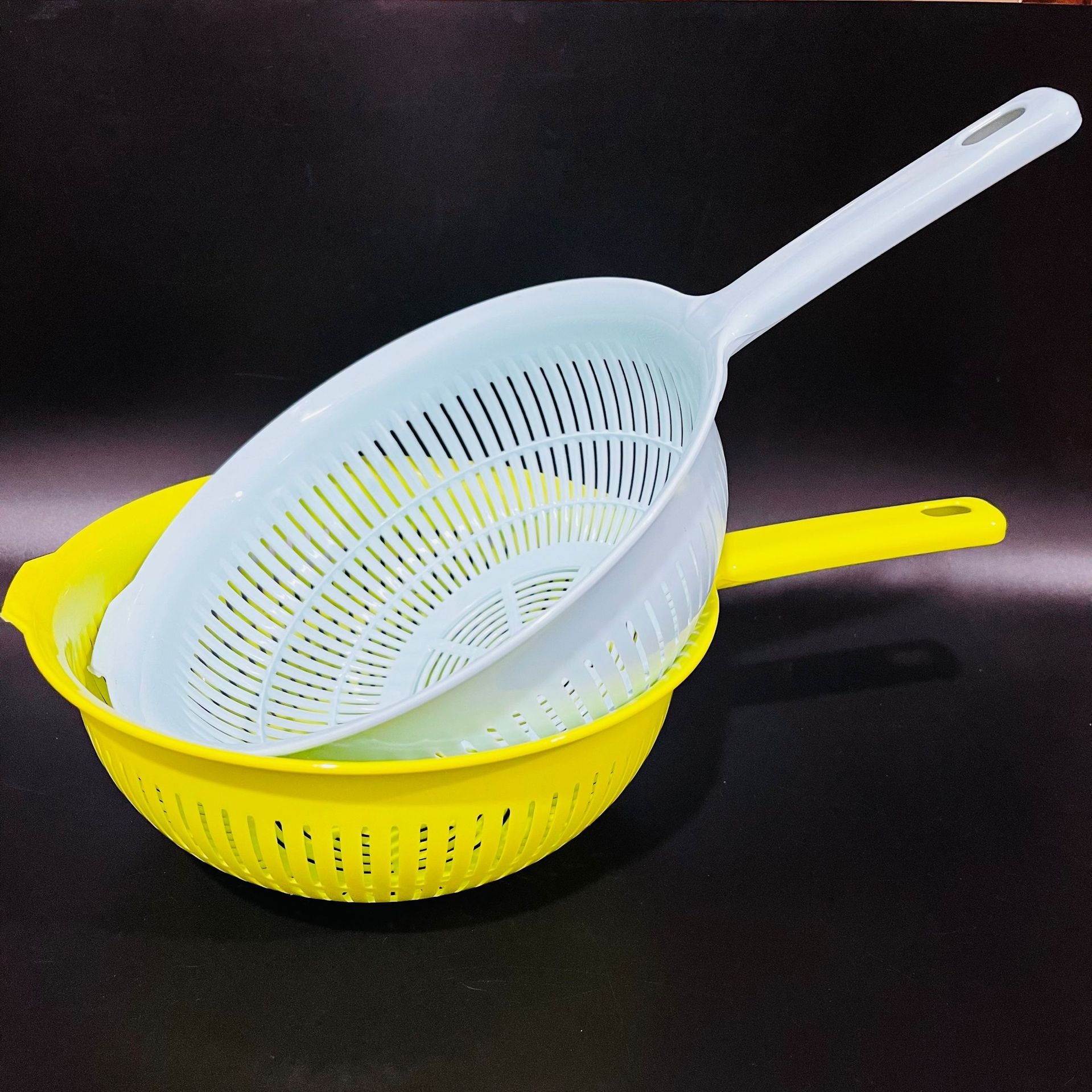 【 Zone 3-13 】 Thickened long-handled draining basket 10/ bundle 360/ piece Thickened long-handled draining basket Vegetable draining basket Handle portable kitchen draining basket 1 yuan 2 yuan wholesale pic 5