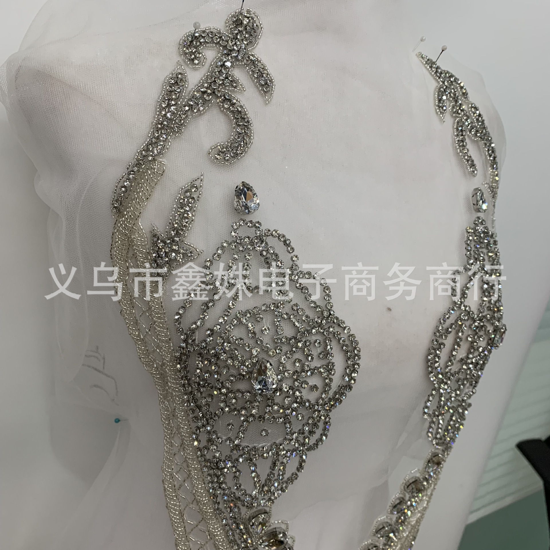 High-quality handcrafted beaded luxury cut-out sexy dress, rhinestone bridal dress, large-sized cut pieces, clothing accessories pic 2