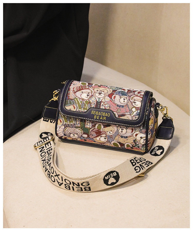 北包包源头工厂小众设计原创卡通小熊包潮时尚斜挎包单肩女包详情9