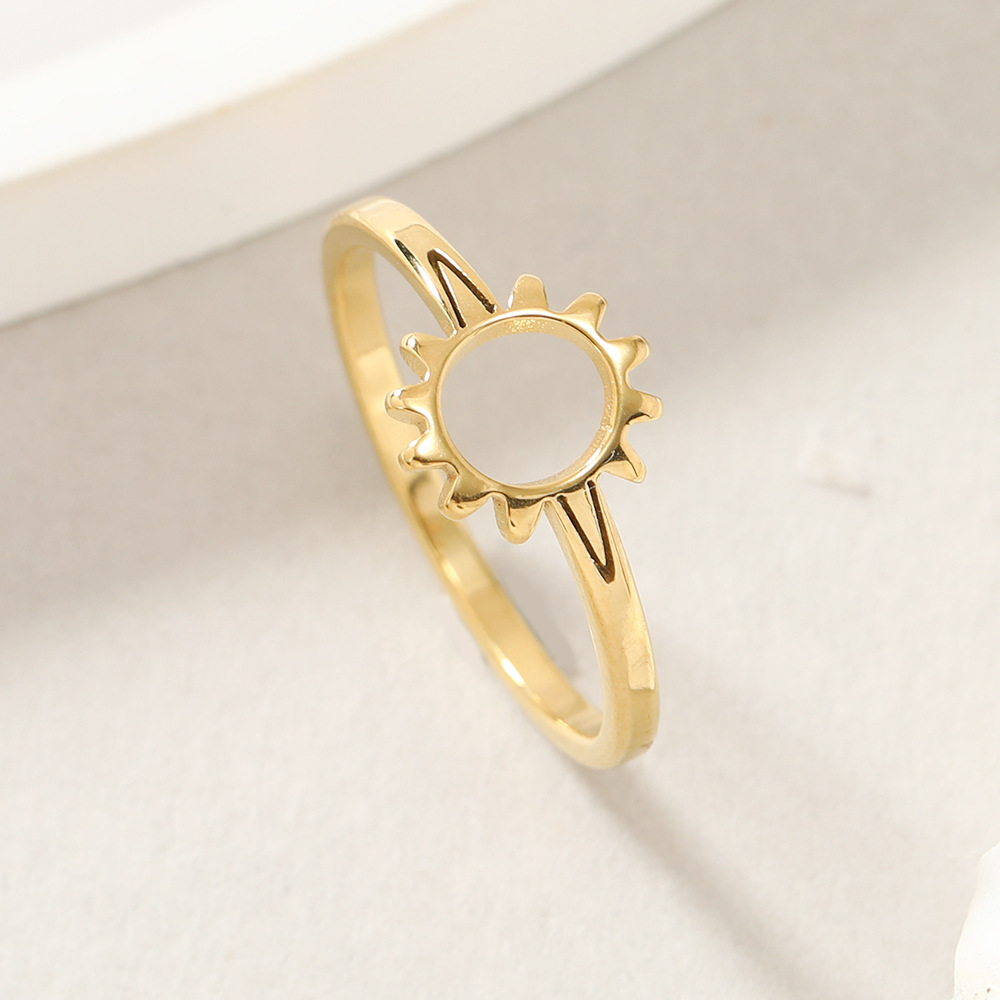 欧美跨境热卖钛钢戒指简约太阳花情侣戒指指环不锈钢饰品厂家批发详情4