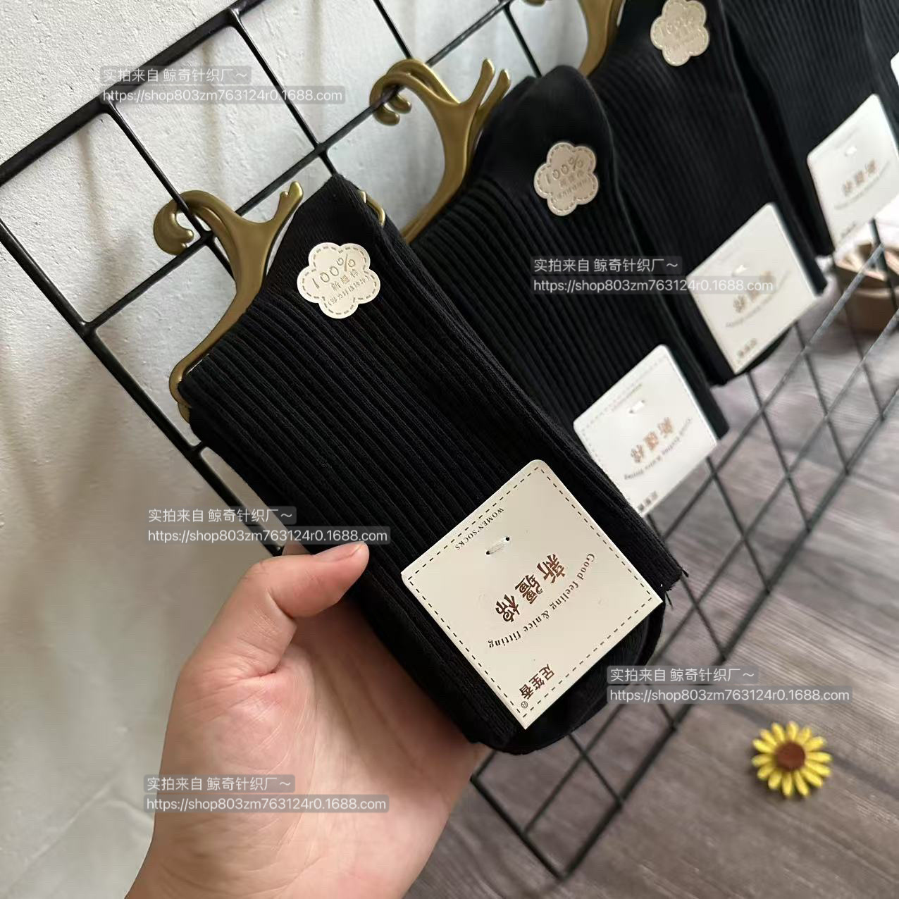 供商超纯色加厚袜子女秋冬中筒袜吸汗防臭棉袜男女士保暖长袜批发详情11