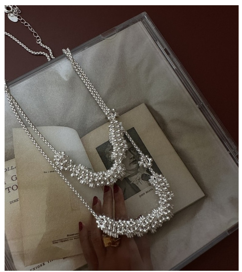 S925 sterling silver Korean version, niche design sense, fashionable and retro zircon necklace, trendy heavy industry collarbone chain wholesale pic 4