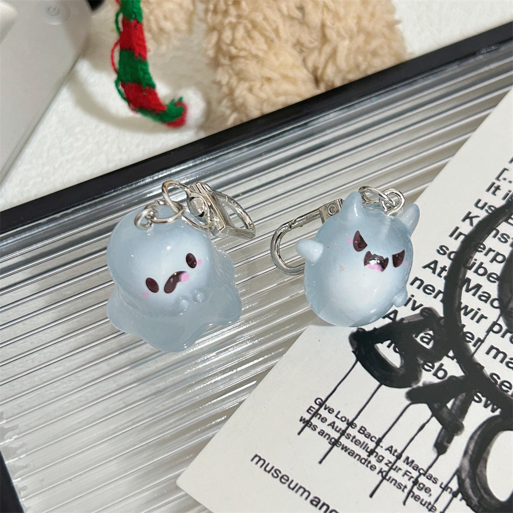 Creative and cute glow-in-the-dark little ghost keychains, funny three-dimensional Halloween dolls, schoolbags, pendants, and ins accessories pic 10