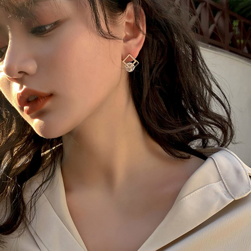 新款几何方块锆石耳环高质量批发925银针简约精致气质网红耳饰品详情4