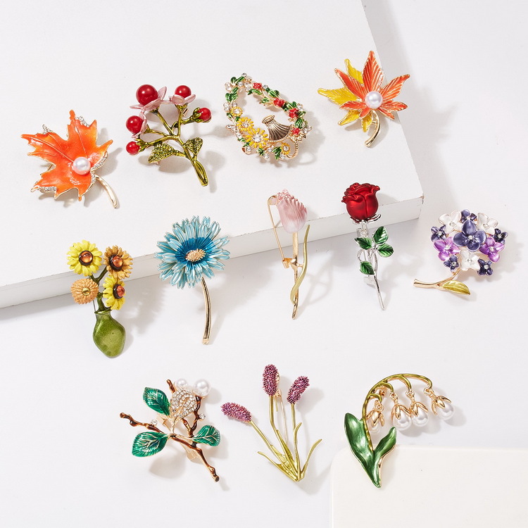 Cross-border best-selling plant series brooches, daisies, sunflowers, lacquered vases, maple leaf flower brooches and brooch accessories pic 14