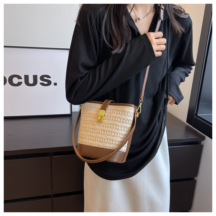 This 2023 new, niche design crossbody bag for women is a versatile and high-end hand-held bucket bag for summer pic 20