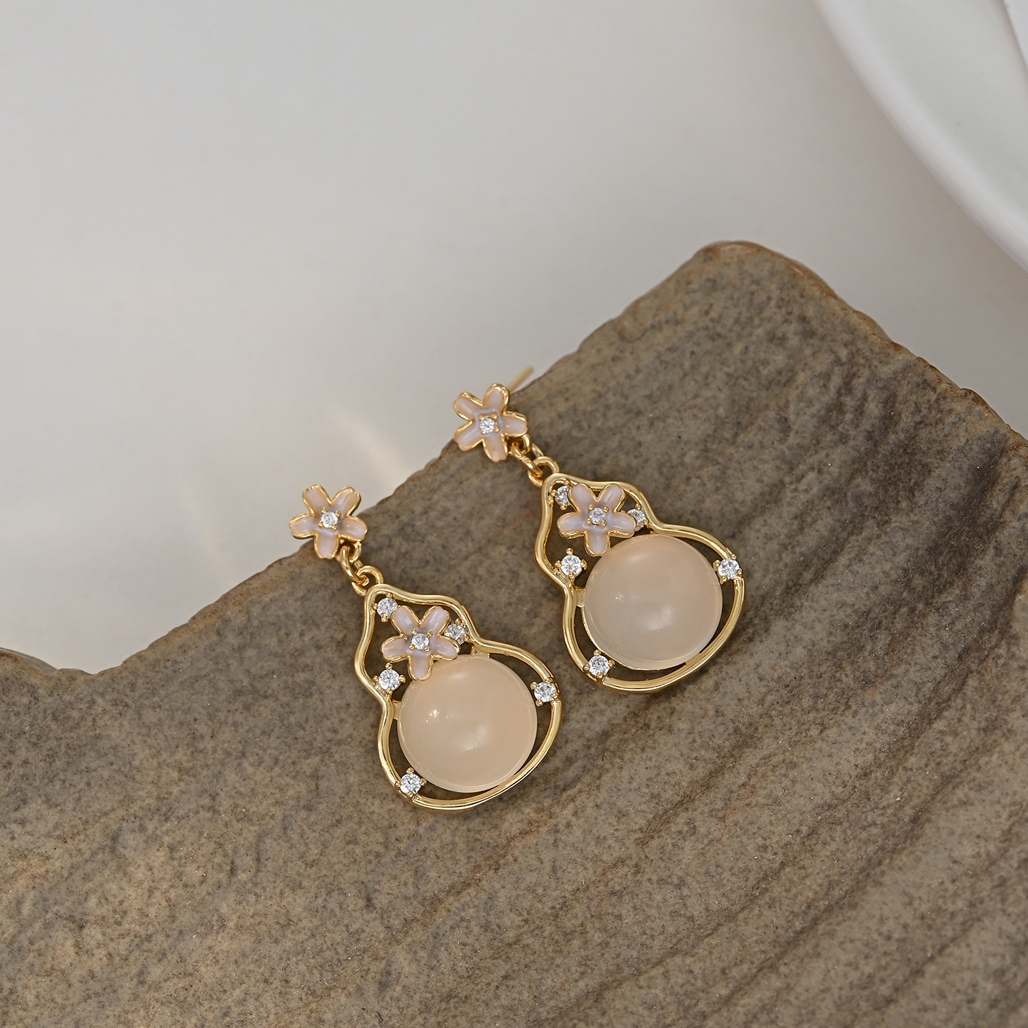 新中式玉髓葫芦耳钉高级感时尚气质精致耳环小众设计S925银针耳饰详情8