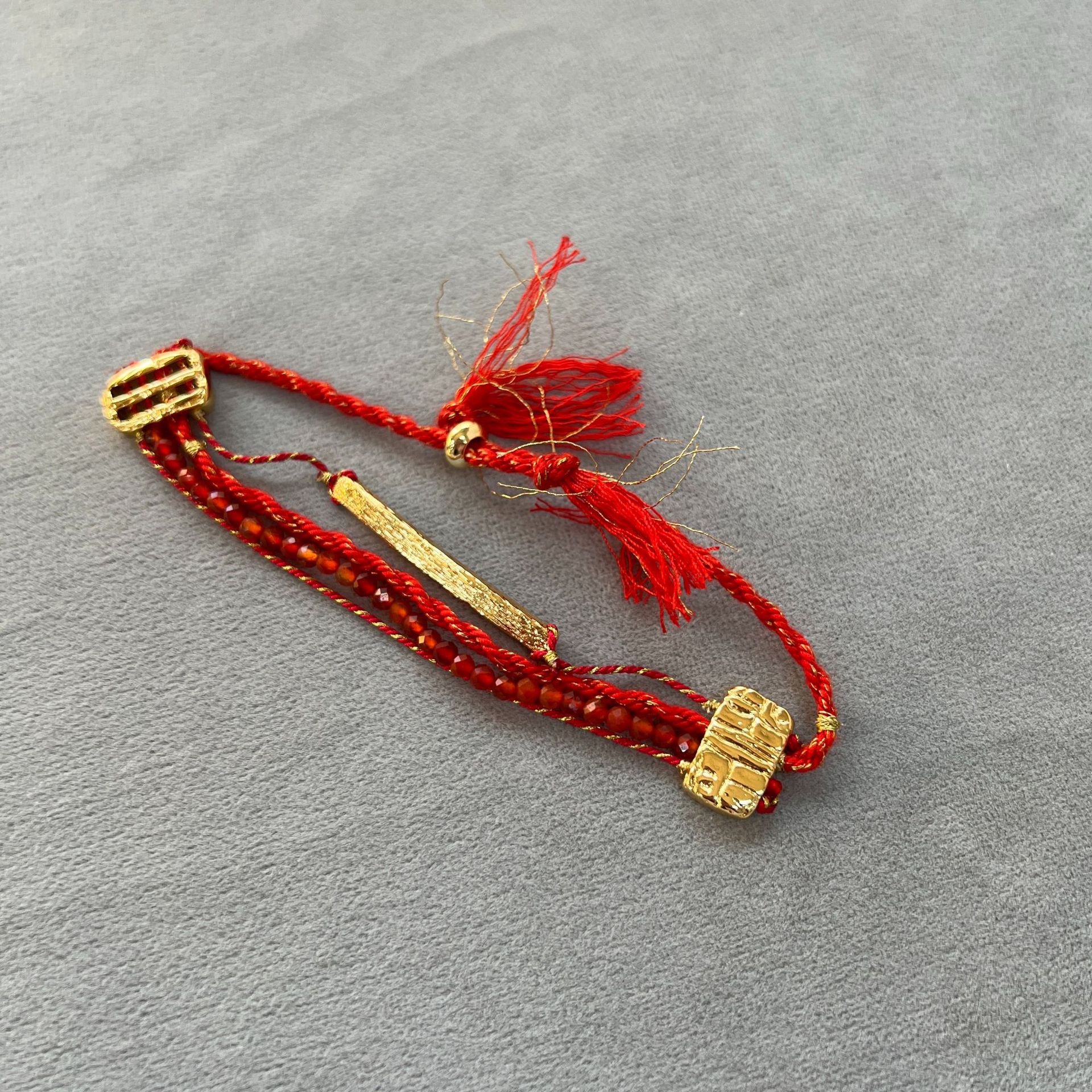 WEN*家KISS系列红玛瑙手链红色系新年礼物本命年小众红绳多层手链详情5