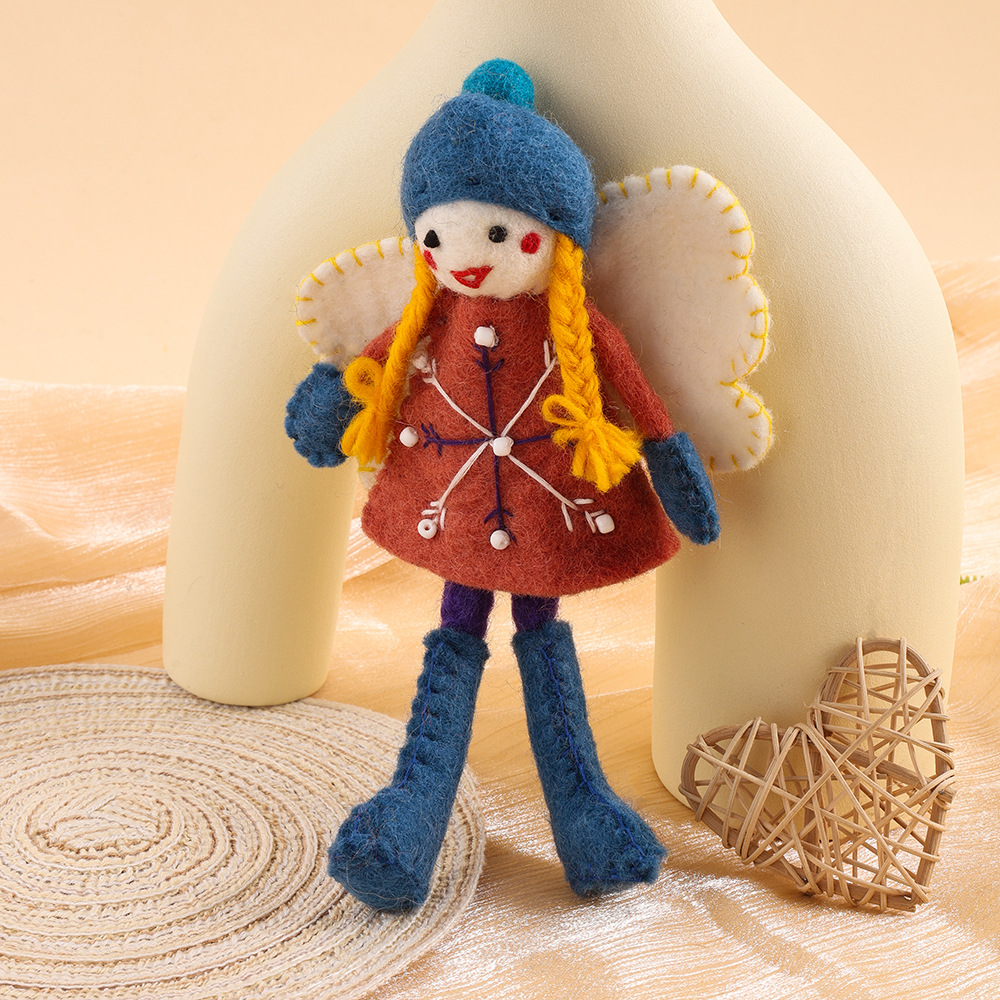 小女孩羊毛毡胸针天使娃娃立体玩偶挂饰可爱包包挂饰可爱挂件批发详情7