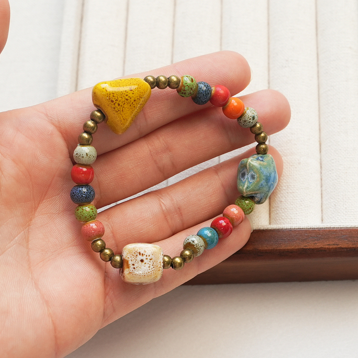 Jingdezhen ceramic bracelet, ten yuan, three strings of ancient-style beads, new Chinese-style bracelets, versatile and popular accessories wholesale pic 4