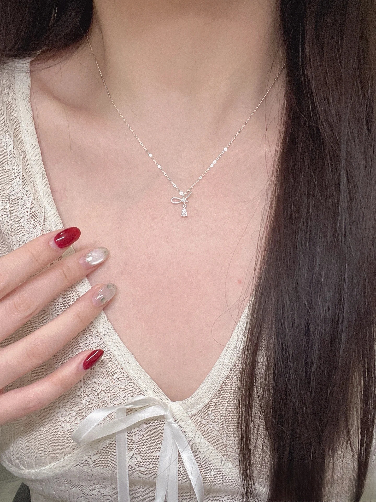 S925 sterling silver pearl necklace, a niche design for women, exudes a light luxury and high-end feel, does not fade, and is a simple collarbone chain accessory wholesale pic 5