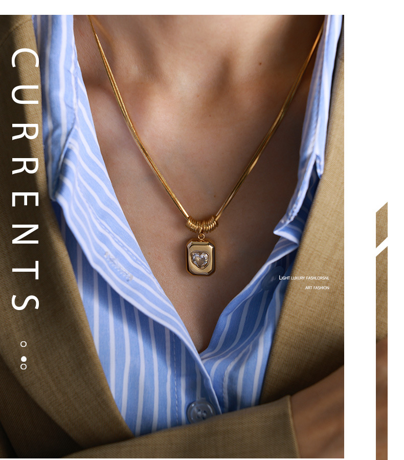 European and American retro style heart heart double-layer chain titanium steel necklace, fashionable and light luxury collarbone chain in stock accessory necklace pic 1