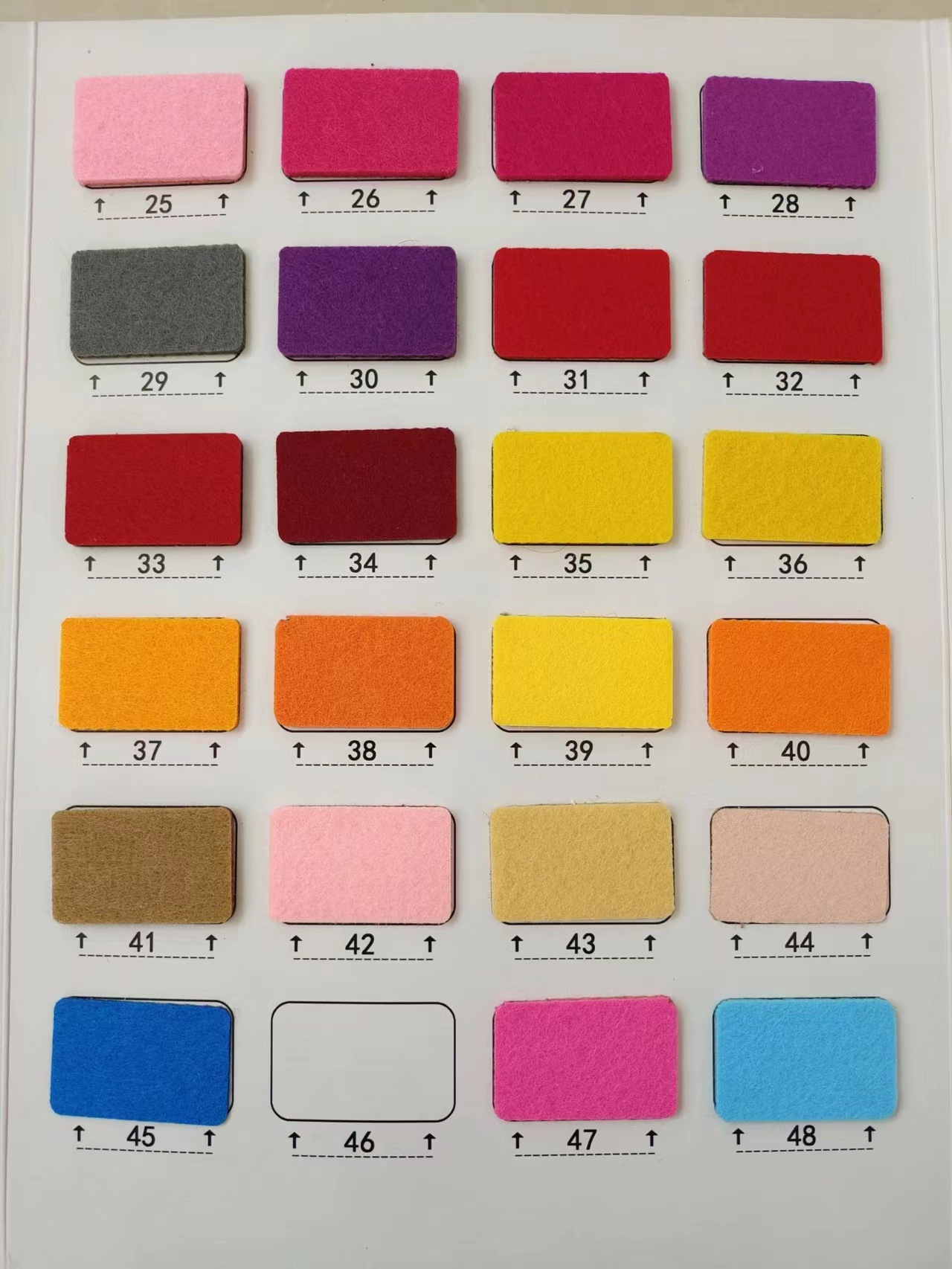 彩色化纤毛毡装饰材料 背胶自粘毛毡布 幼儿园环创手工DIY不织布详情15