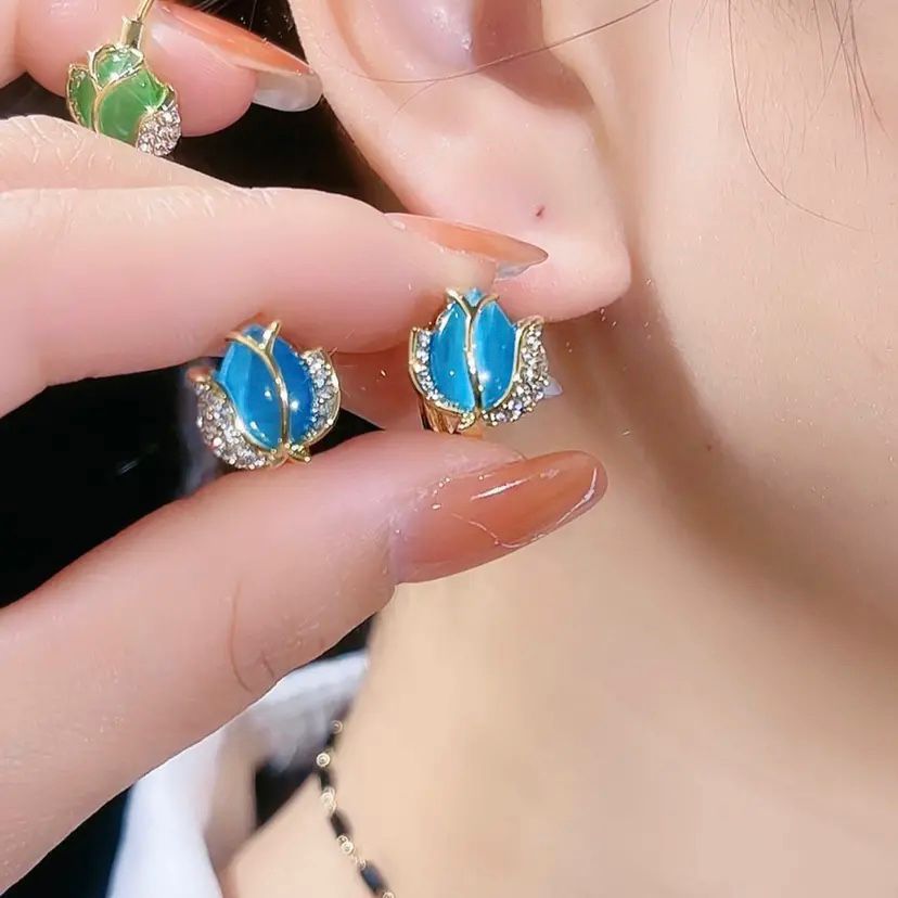 Spring/Summer 2025 fresh and elegant flower earrings for women, a light luxury and high-end look, pearl stud earrings, super fairy-like, versatile and elegant earrings pic 52