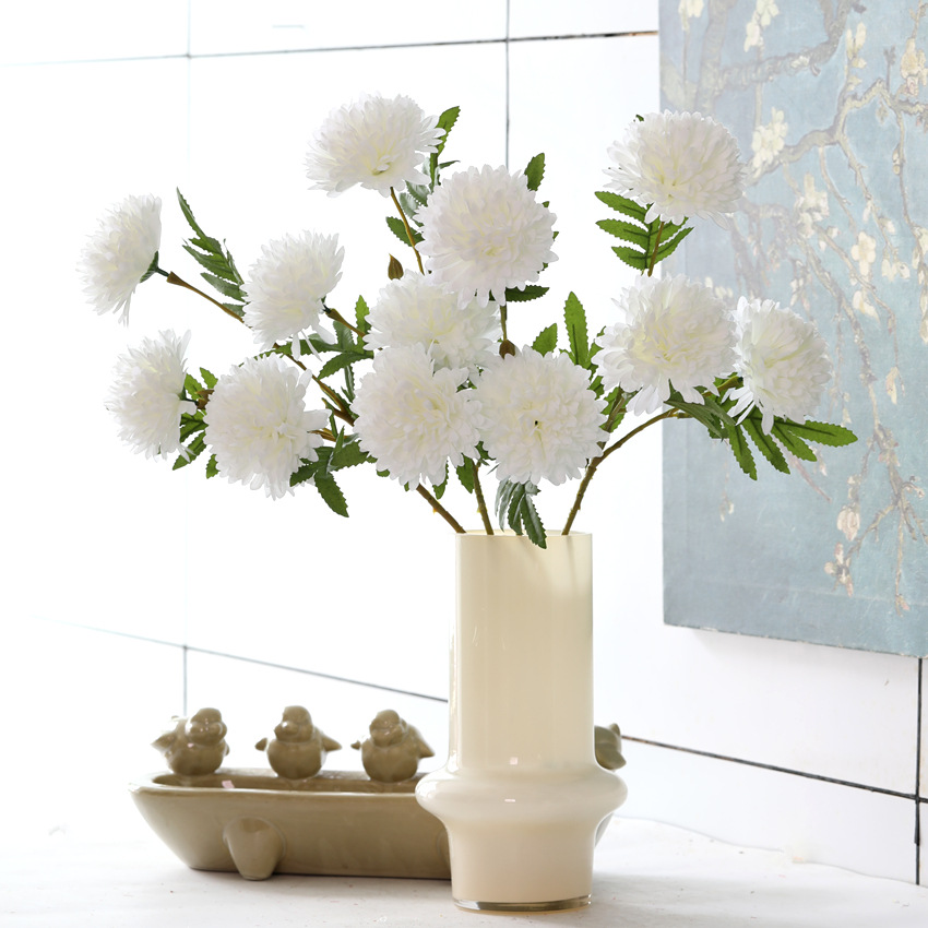 Factory direct sales of 3 round chrysanthemum artificial flowers, silk flowers, chrysanthemum home decoration scene arrangement, ball chrysanthemum artificial flower gift box, bright and realistic, with outstanding temperament pic 1