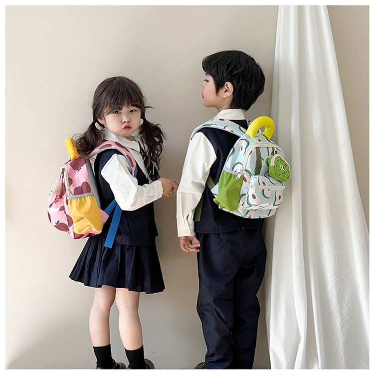幼儿园儿童双肩包男童大容量背包2024新款可爱女孩拼色小书包外出详情17