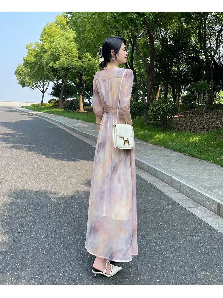 碎花连衣裙女2025夏季新款设计感气质收腰显瘦茶歇法式系带长裙子详情5