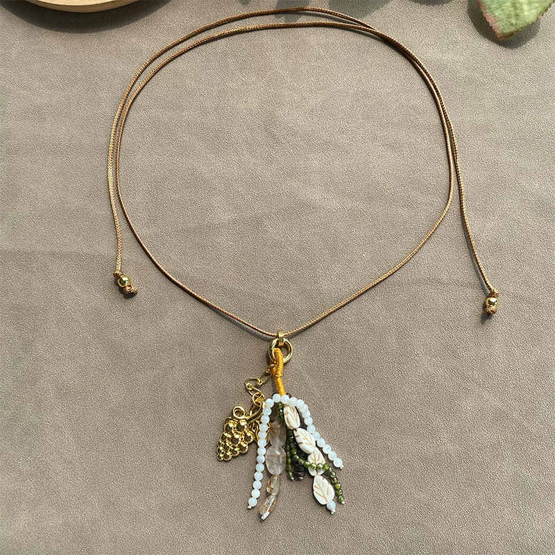 法式度假风多材质小众设计椰风葡萄长项链女多佩戴高级感流苏吊坠详情4