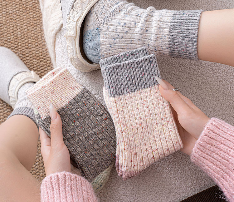 秋冬季新款羊毛袜子女中筒袜加绒加厚保暖点子纱拼色羊绒堆堆袜女详情22