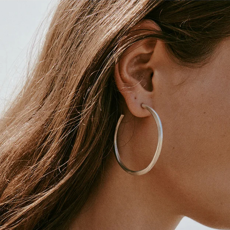 明星同款欧美简约纹理C圈不规则形状耳钉个性高级小众设计耳饰女详情4