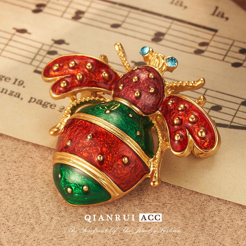 New wholesale vintage Baroque brooch in red and green with a French high-end touch, featuring bee enamel drop glaze for a fashionable look pic 21