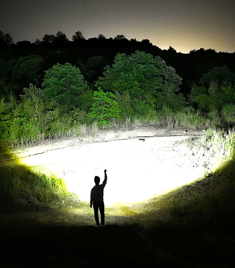 Cross-border tactical long-range flashlight, outdoor emergency lighting lamp, zoom long-range strong light, portable large laser lamp, lighting fixtures, dedicated pic 8