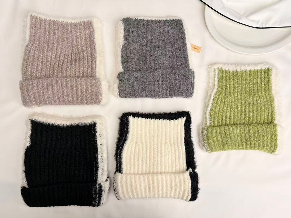 The 2025 new style of cold-proof and warm, fringed, Korean-style, high-end, versatile, color-blocking white edge knitted cap makes the face look good for little girls pic 6