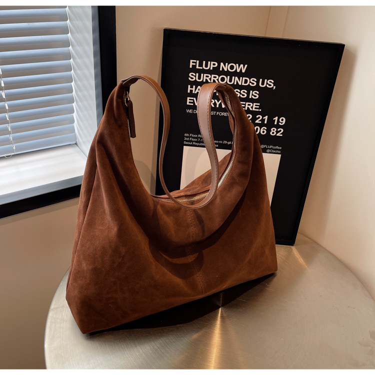 Retro matte tote bag, autumn and winter bag, commuter underarm bag, large-capacity single-shoulder tote bag, simple single-shoulder bag for women pic 17