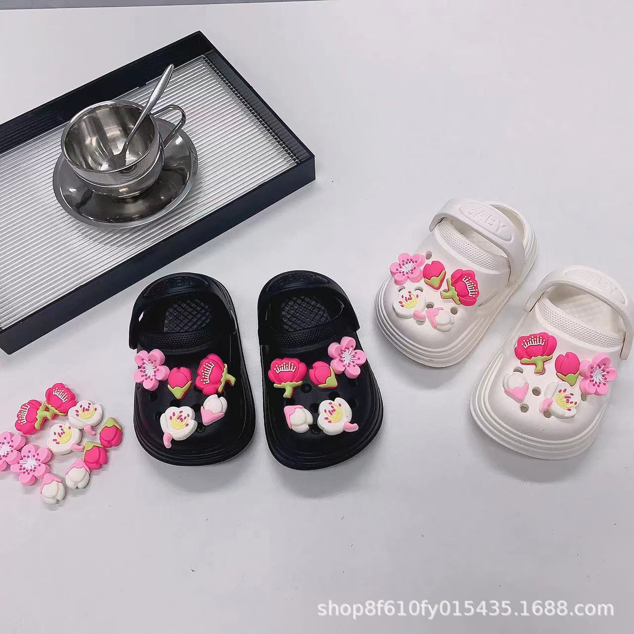 跨境儿童桃花DIY洞洞鞋卡通夏季防滑男女小孩可爱室外包头软底凉拖鞋详情7