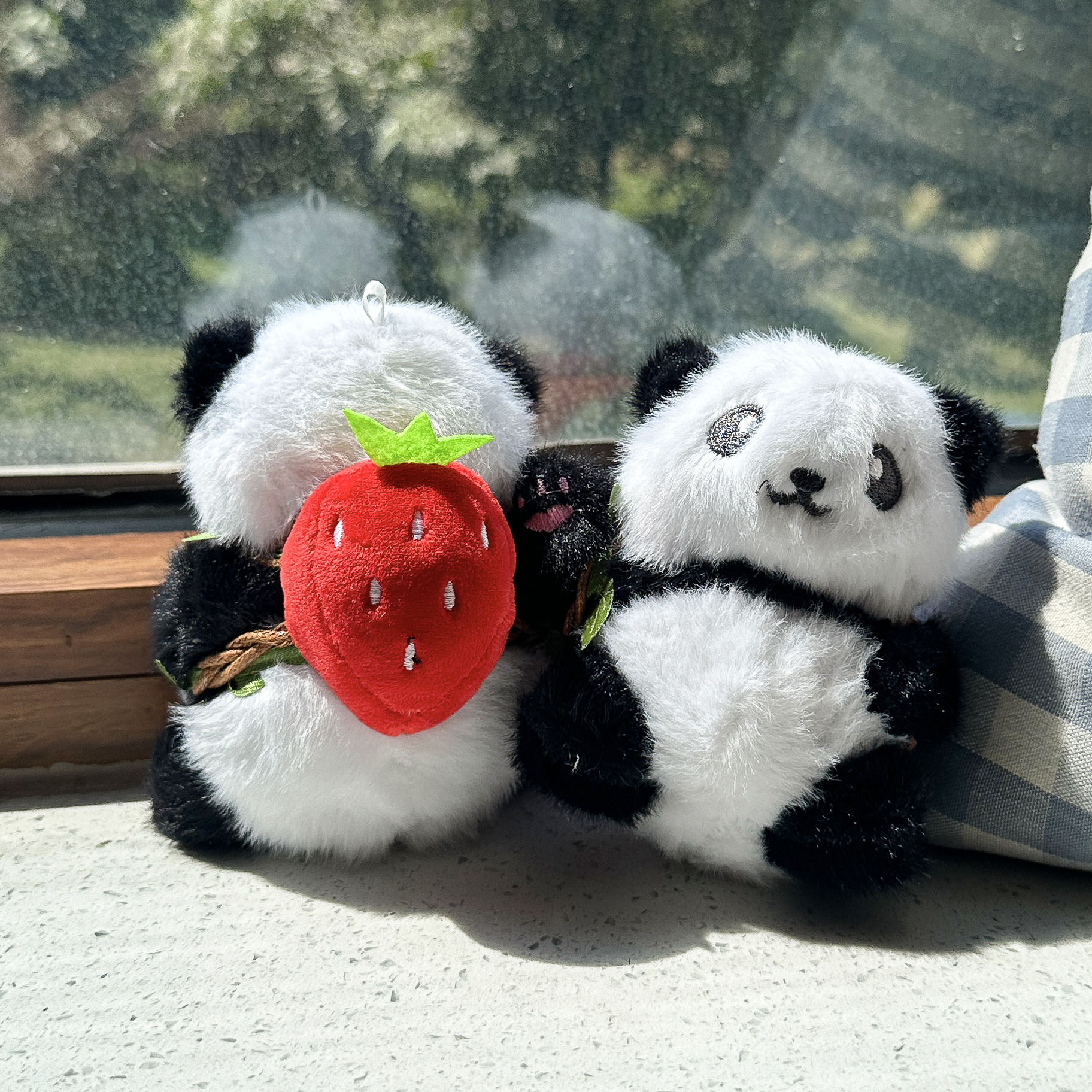 Cute giant panda plush toys, national treasure panda dolls, pendants, small ornaments, stuffed dolls, and tourist souvenirs pic 6
