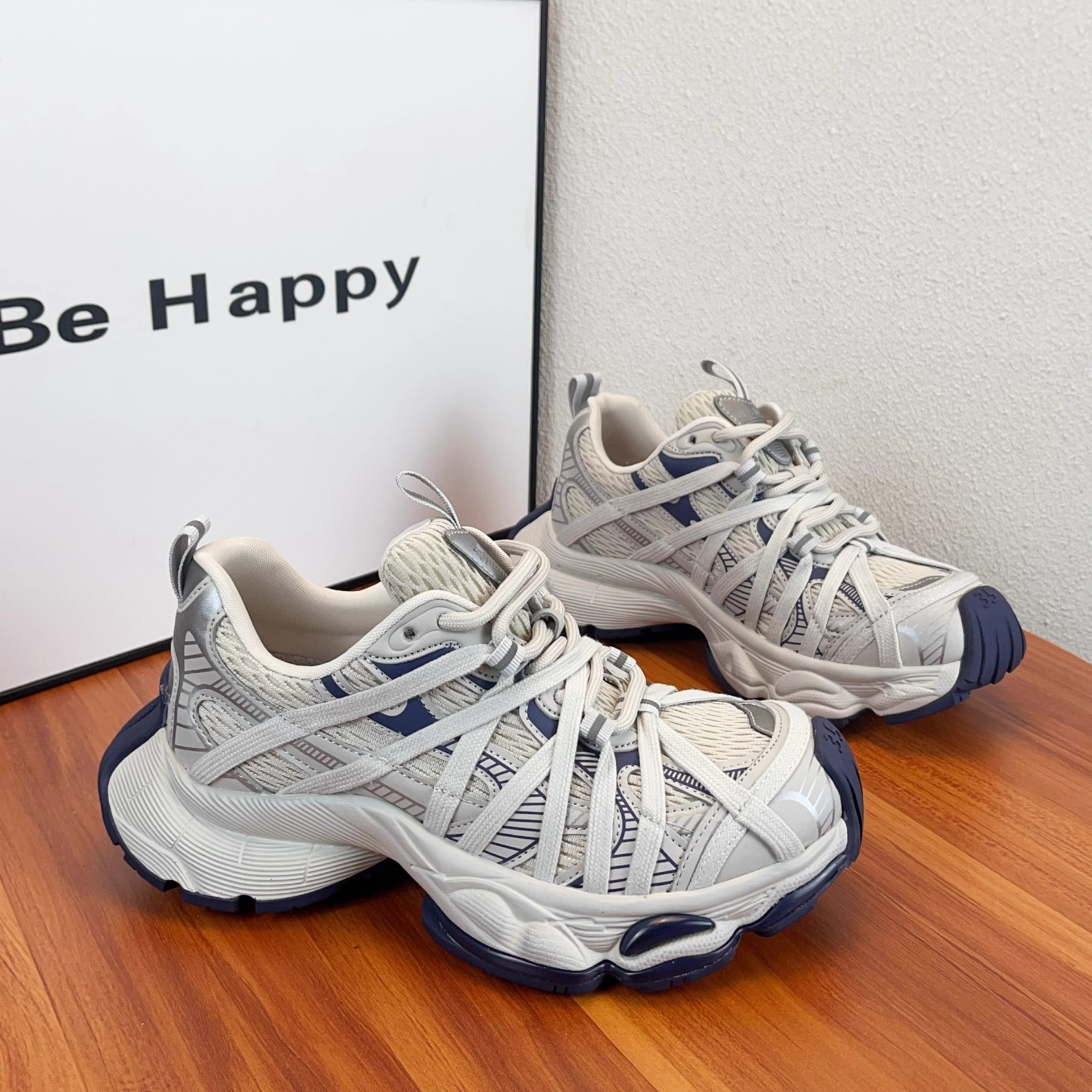 巴黎时尚厚底拼色老爹鞋女2025年新款蜘蛛侠绑带透气休闲运动鞋详情15