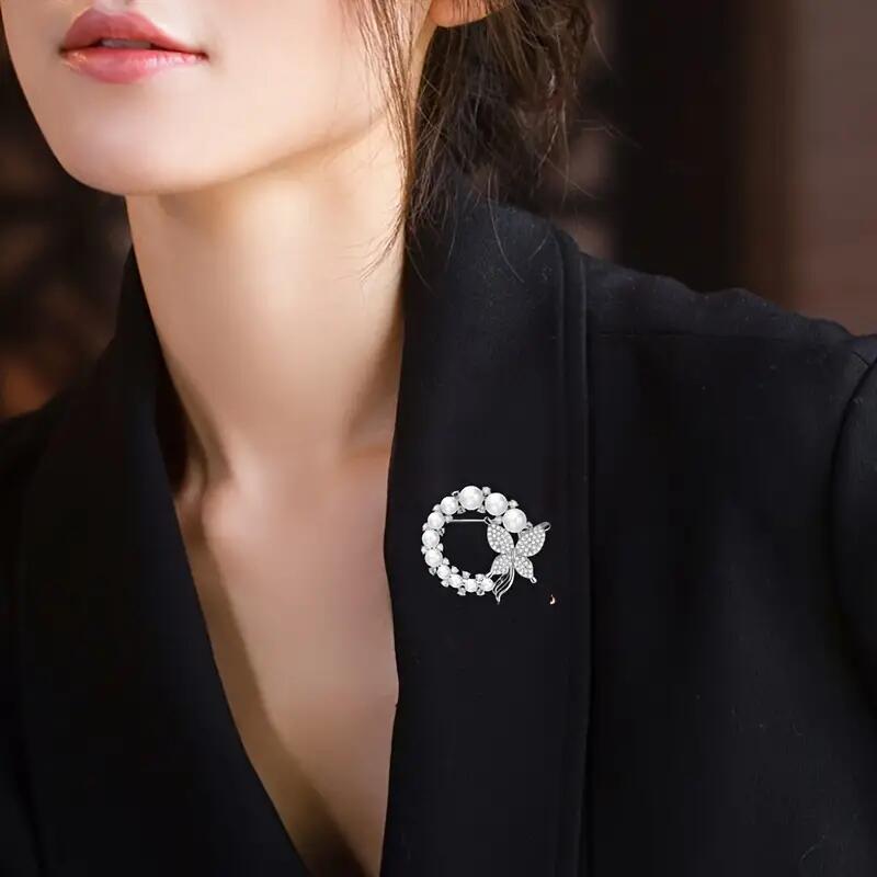 Creative camellia flower shell brooch, coat suit brooch clasp, new fashionable clothing pin with accessory brooch pic 2