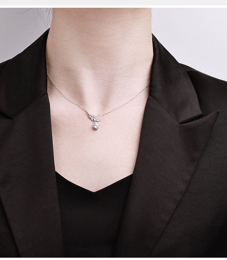 Zhuoheng Select Starry Dream Feather Pure Silver Necklace Feather Pendant 2026 New Style Light Luxury Niche High-end Neckchain pic 3