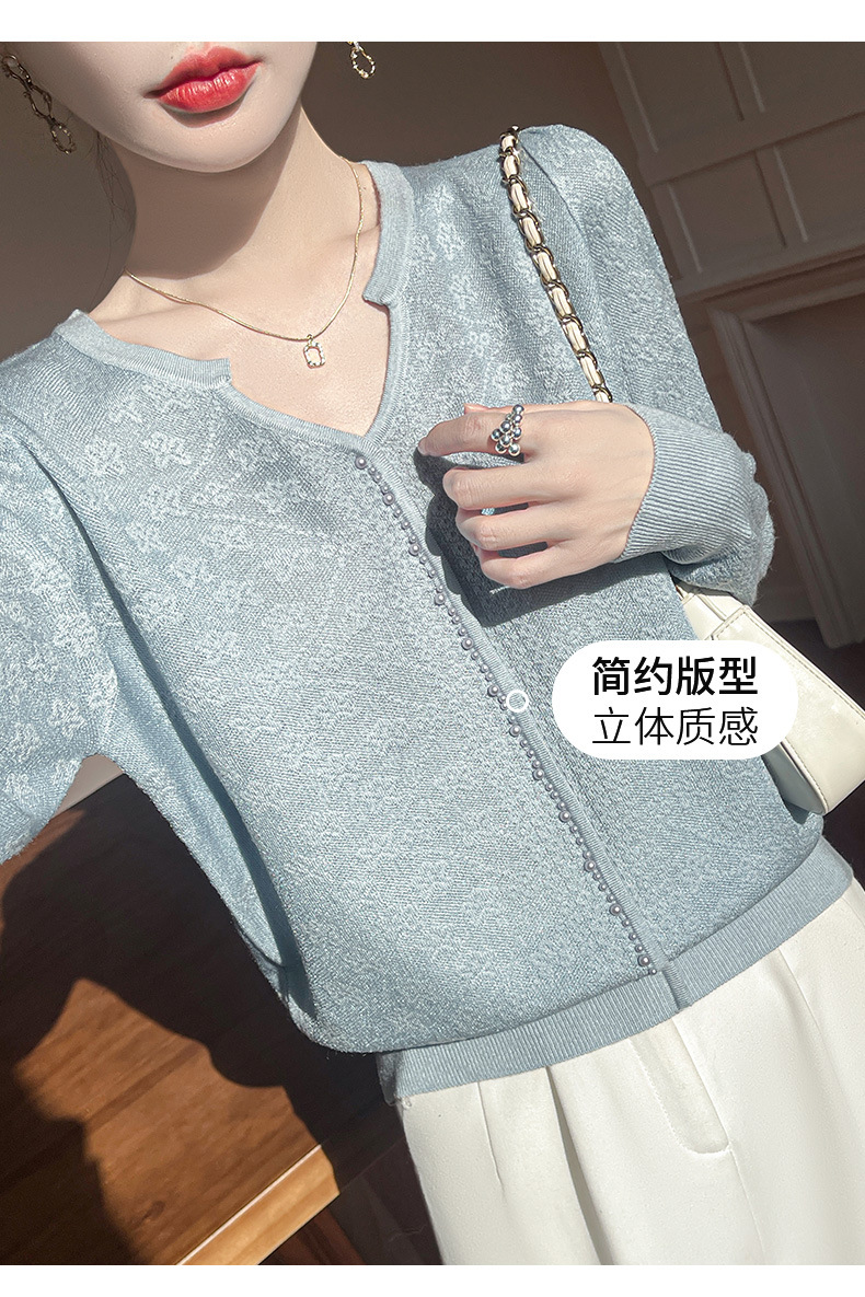 春季新款女装 精纺羊毛打底衫 气质长袖上衣 蕾丝镂空设计 珍珠扣提花针织衫 女士优雅时尚加工详情4