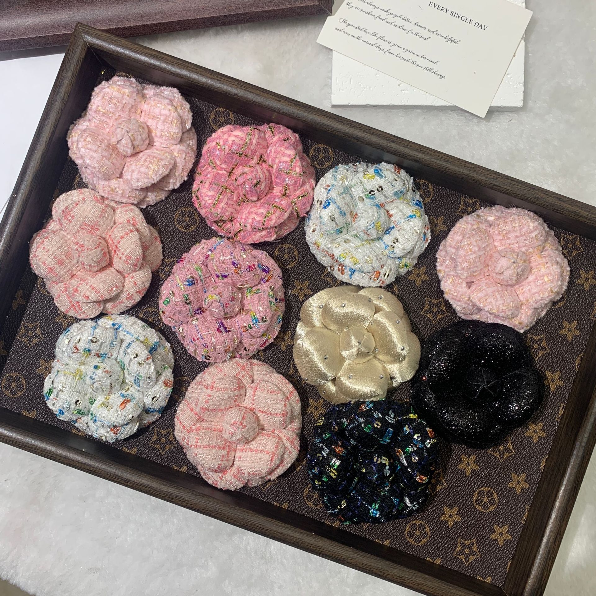 New 6.8cm high-end small fragrant flower nib super shaped flower camellia accessory brooch with a flower clip on the head pic 1