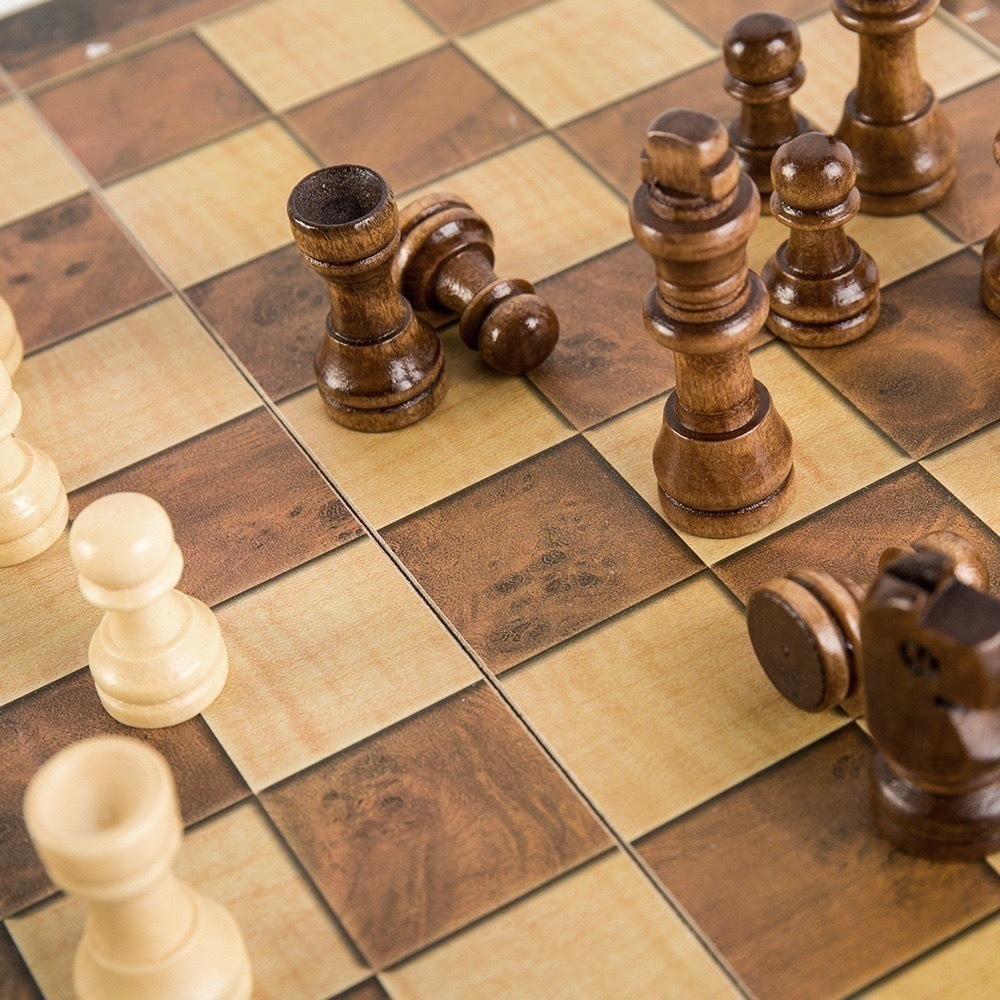 国际象棋游戏棋多功能黑白棋西洋棋三合一木质棋子可折叠大中小号详情5