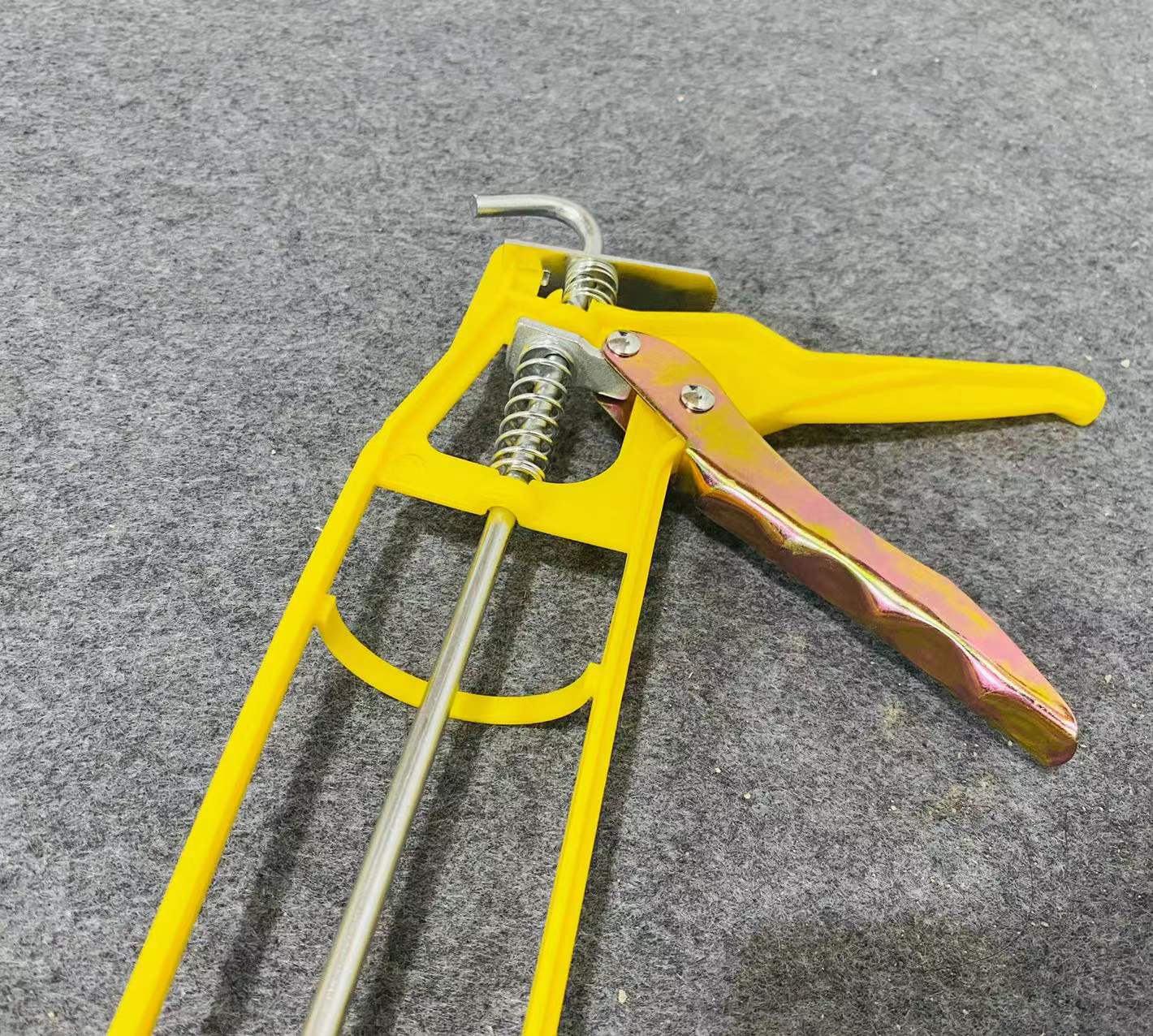 Plastic glass glue gun, yellow small double-column glass hard glue gun, gluing and pressing glue gun, structural soft glue gun, grouting tool pic 3