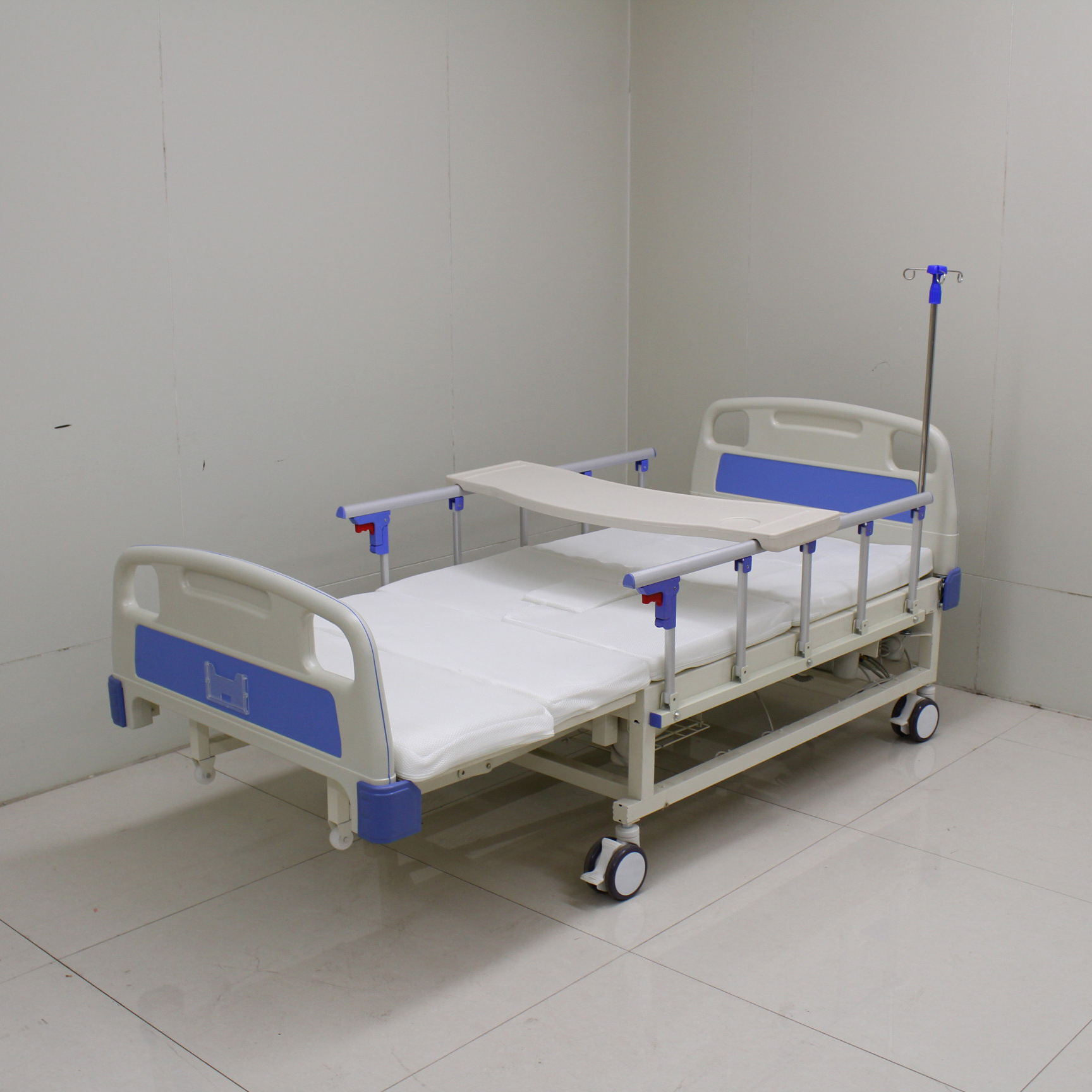 外贸专供迈科电动病床翻身护理床医用带轮子可推动静音护理病床详情9